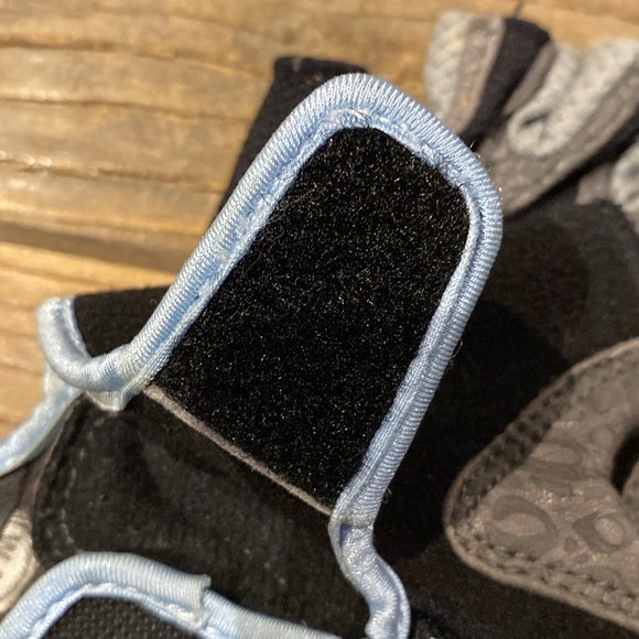 Pearl Izumi cycling gloves - Picture 4 of 4